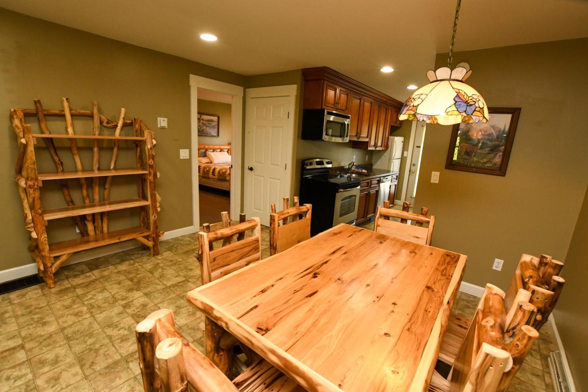 Lake George Diamond Cove Cottages, Cabins, & Hotel Экстерьер фото