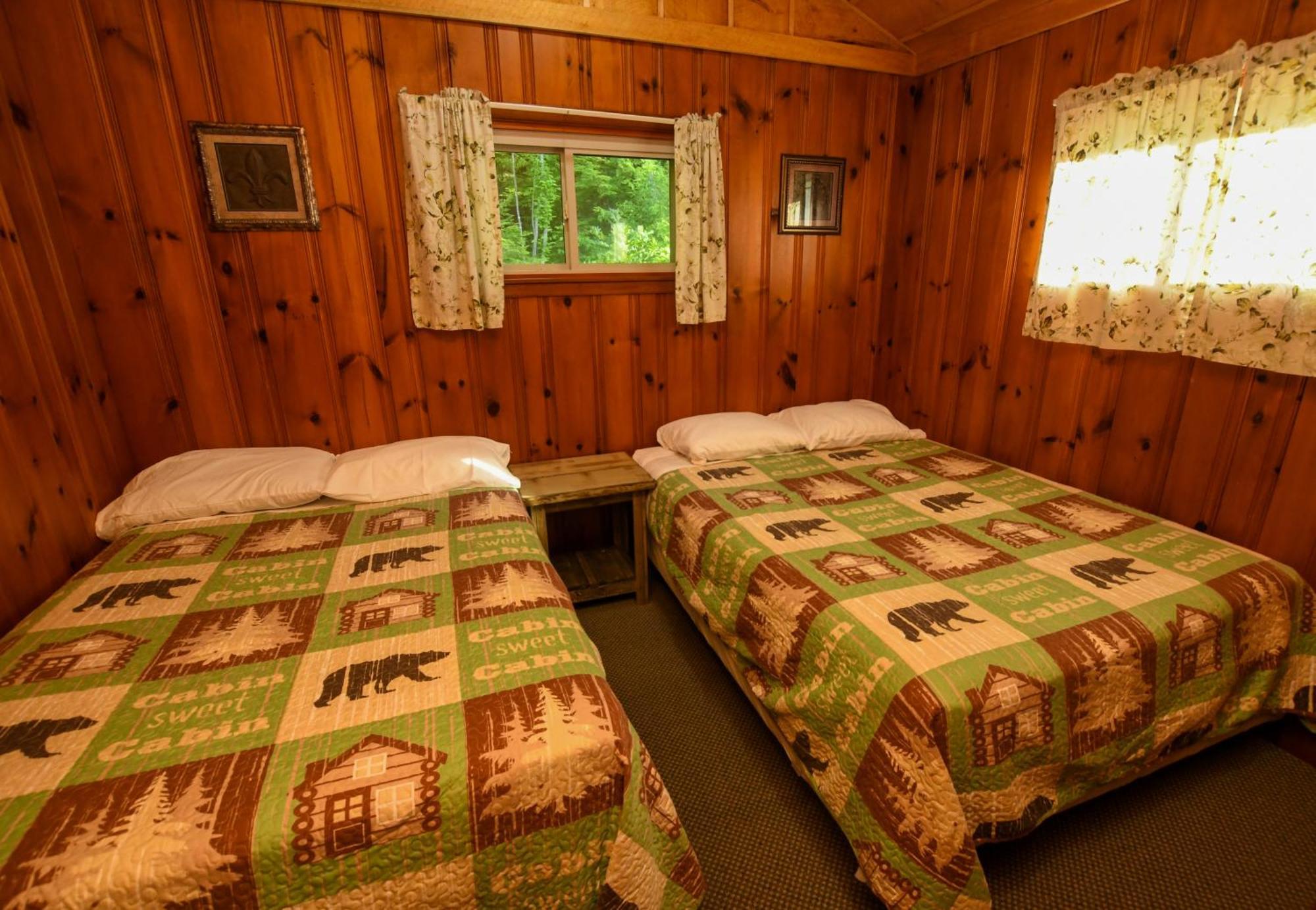Lake George Diamond Cove Cottages, Cabins, & Hotel Экстерьер фото