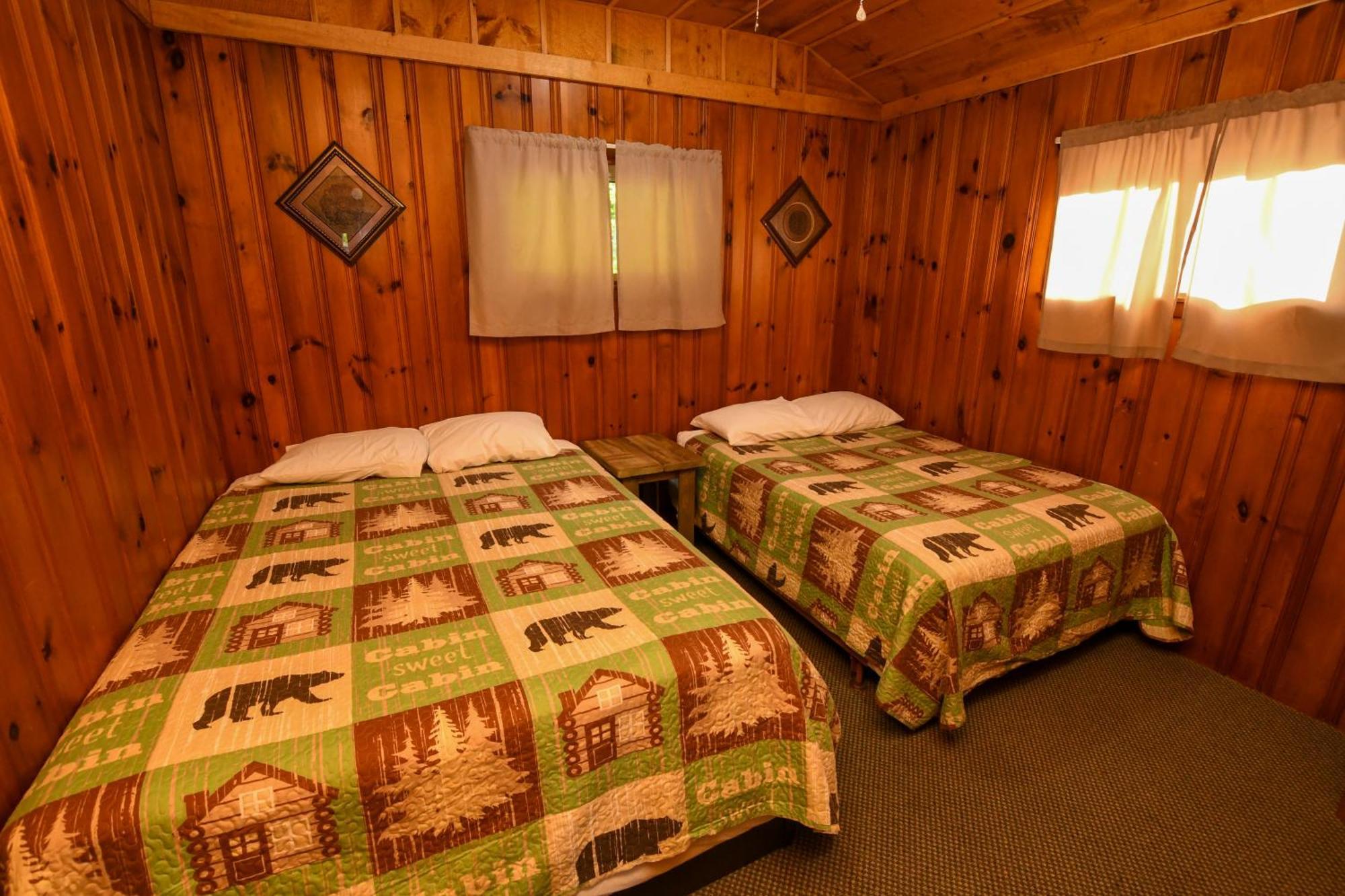 Lake George Diamond Cove Cottages, Cabins, & Hotel Экстерьер фото