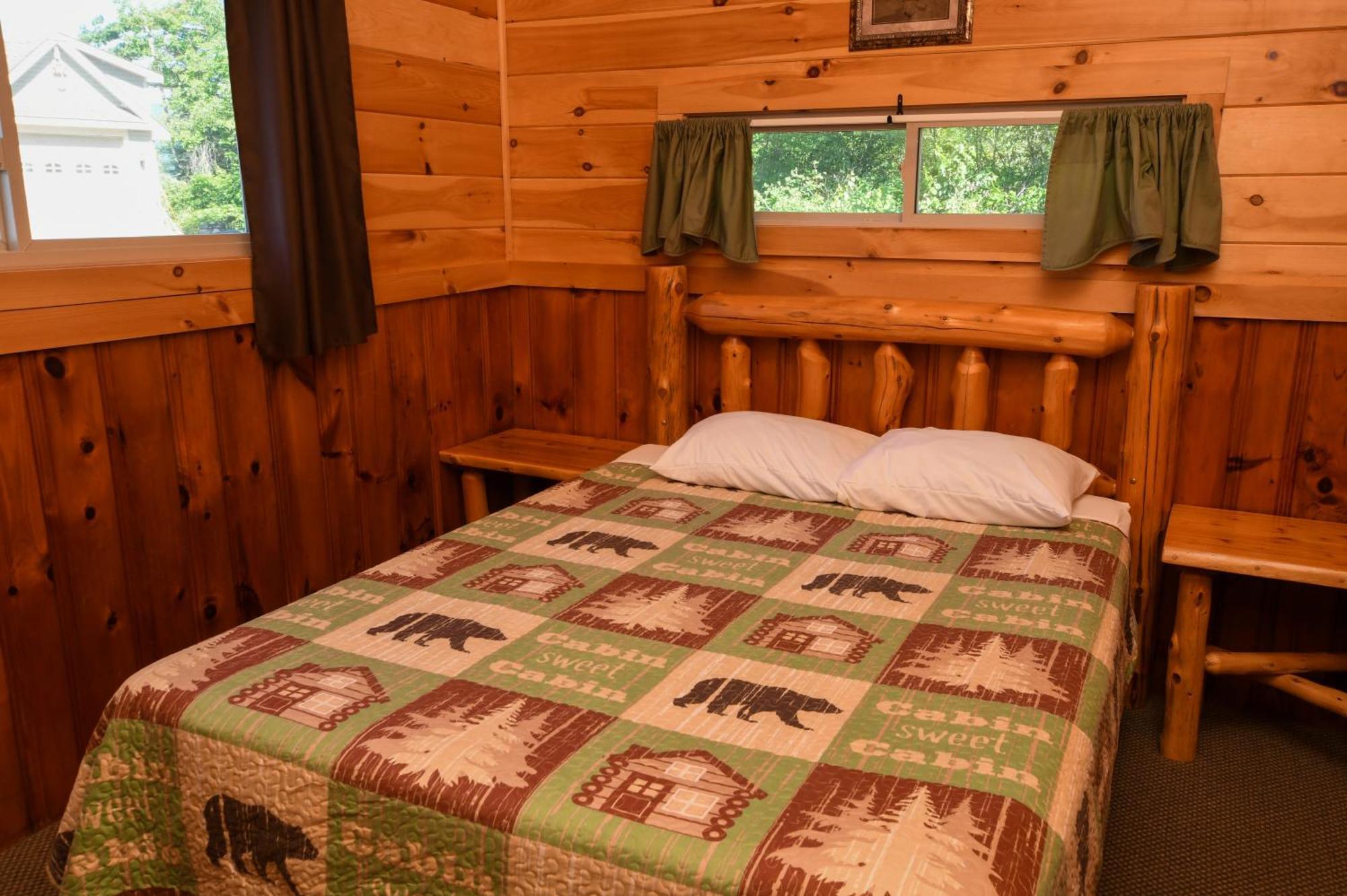 Lake George Diamond Cove Cottages, Cabins, & Hotel Экстерьер фото