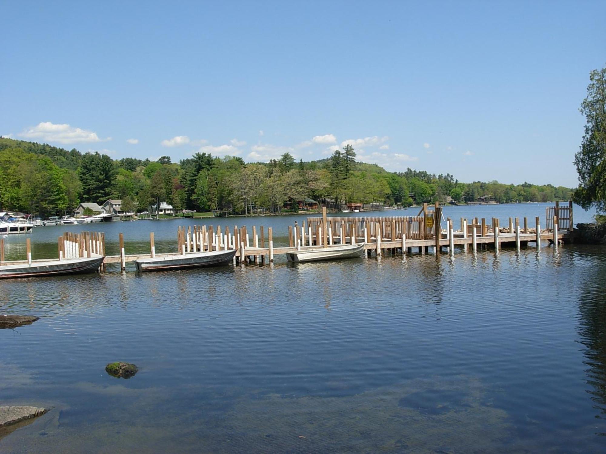 Lake George Diamond Cove Cottages, Cabins, & Hotel Экстерьер фото