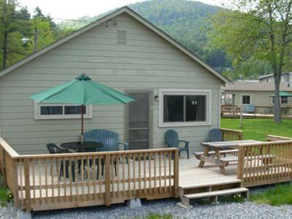 Lake George Diamond Cove Cottages, Cabins, & Hotel Экстерьер фото